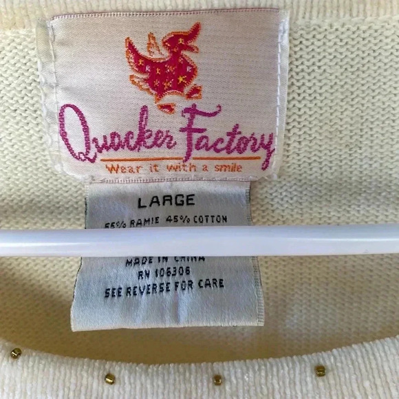 Quacker Factory Cream Sweater with Gold Sleigh Design - Picture 5 of 9
